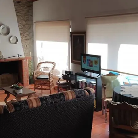 - Casa Da Ribeira Serapicos