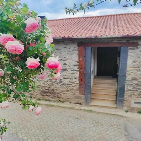 - Casa Da Ribeira Serapicos