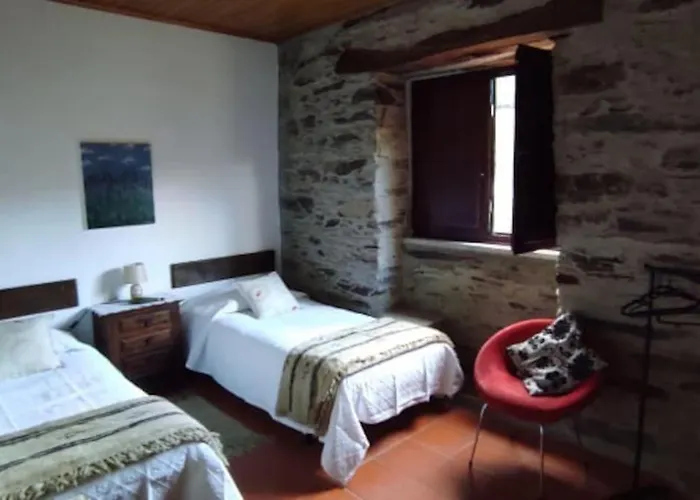 - Casa Da Ribeira بيت للعطل