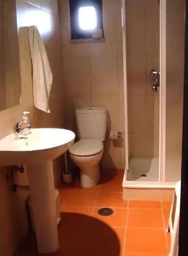 - Casa Da Ribeira Serapicos